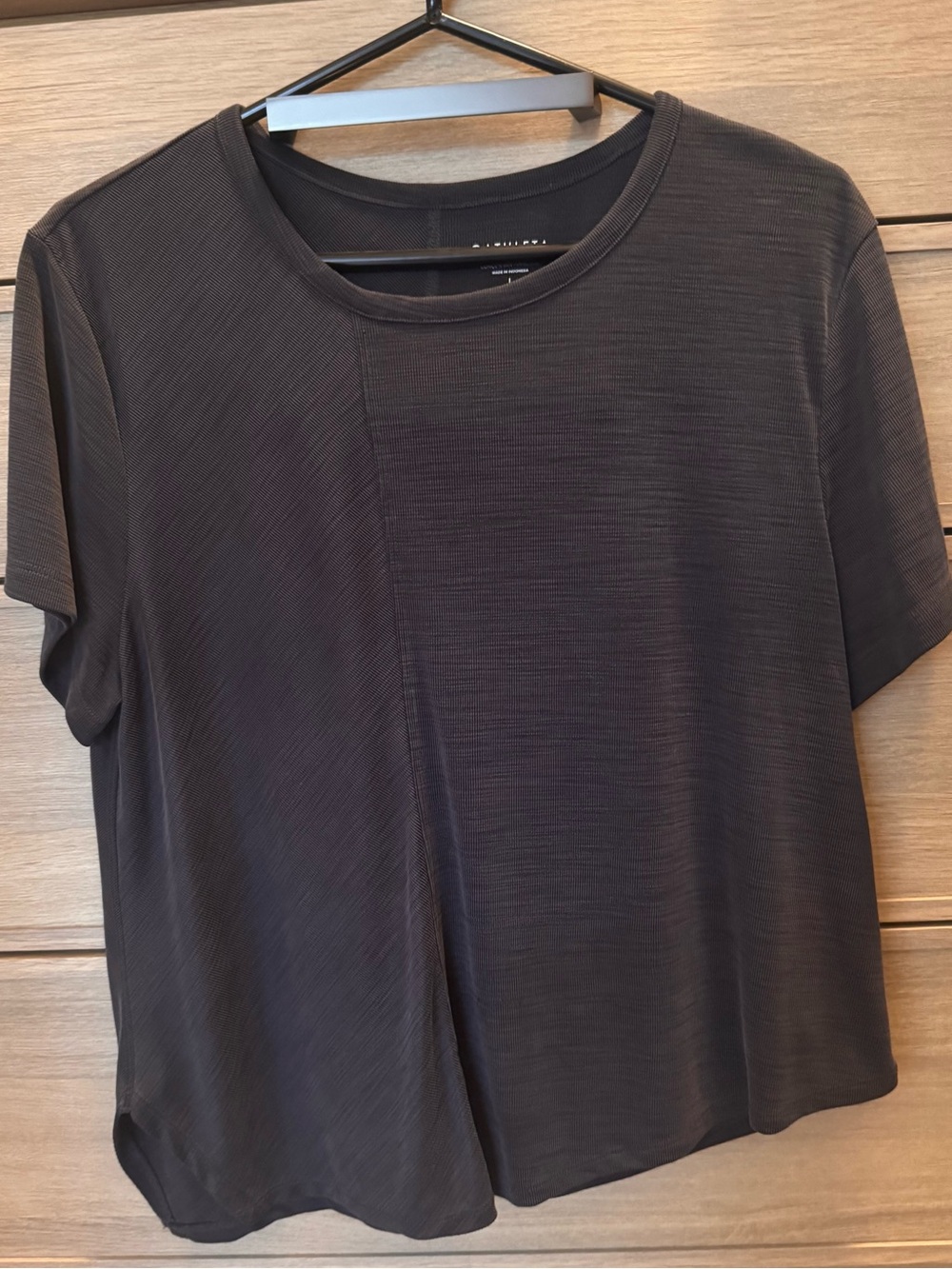 Athleta TENCEL Modal Ribbed Relaxed Short Sleeve Top Black L with Asymmetric Hem